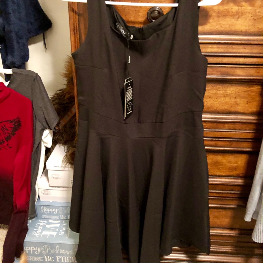 Little black dress swing style